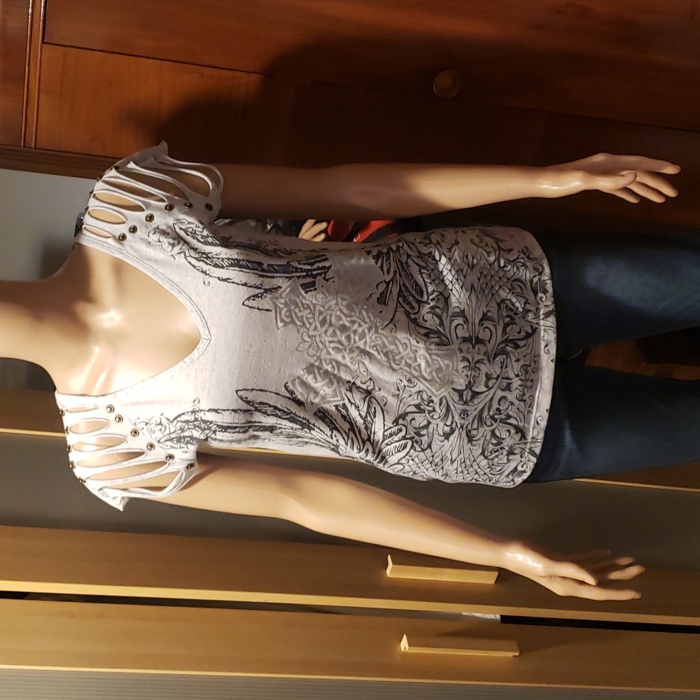 Womens tee
